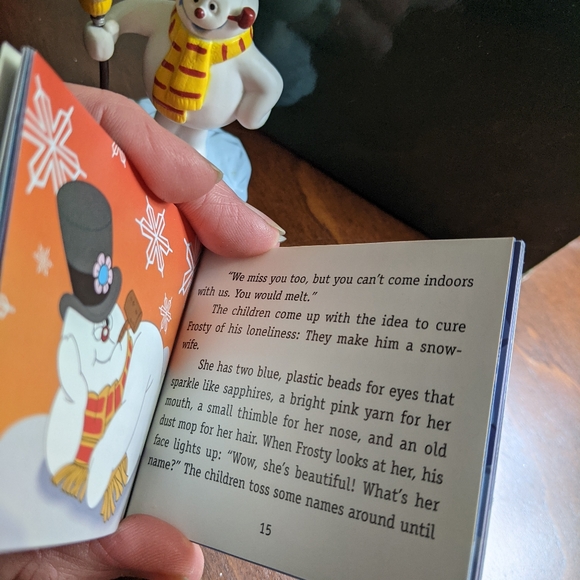 Mini Frosty the Snowman bobble w/ story book - Picture 3 of 3